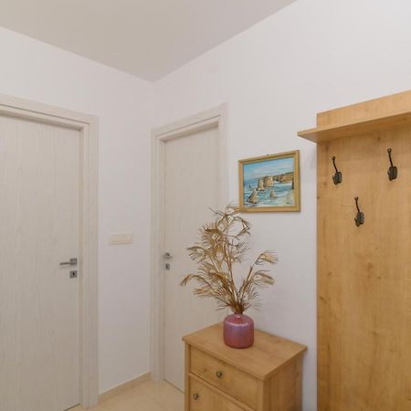 リエカApartman Iskraアパートメント エクステリア 写真